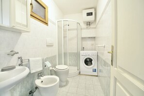 Shower, hair dryer - Patresi Mare - Goelba (Marciana)