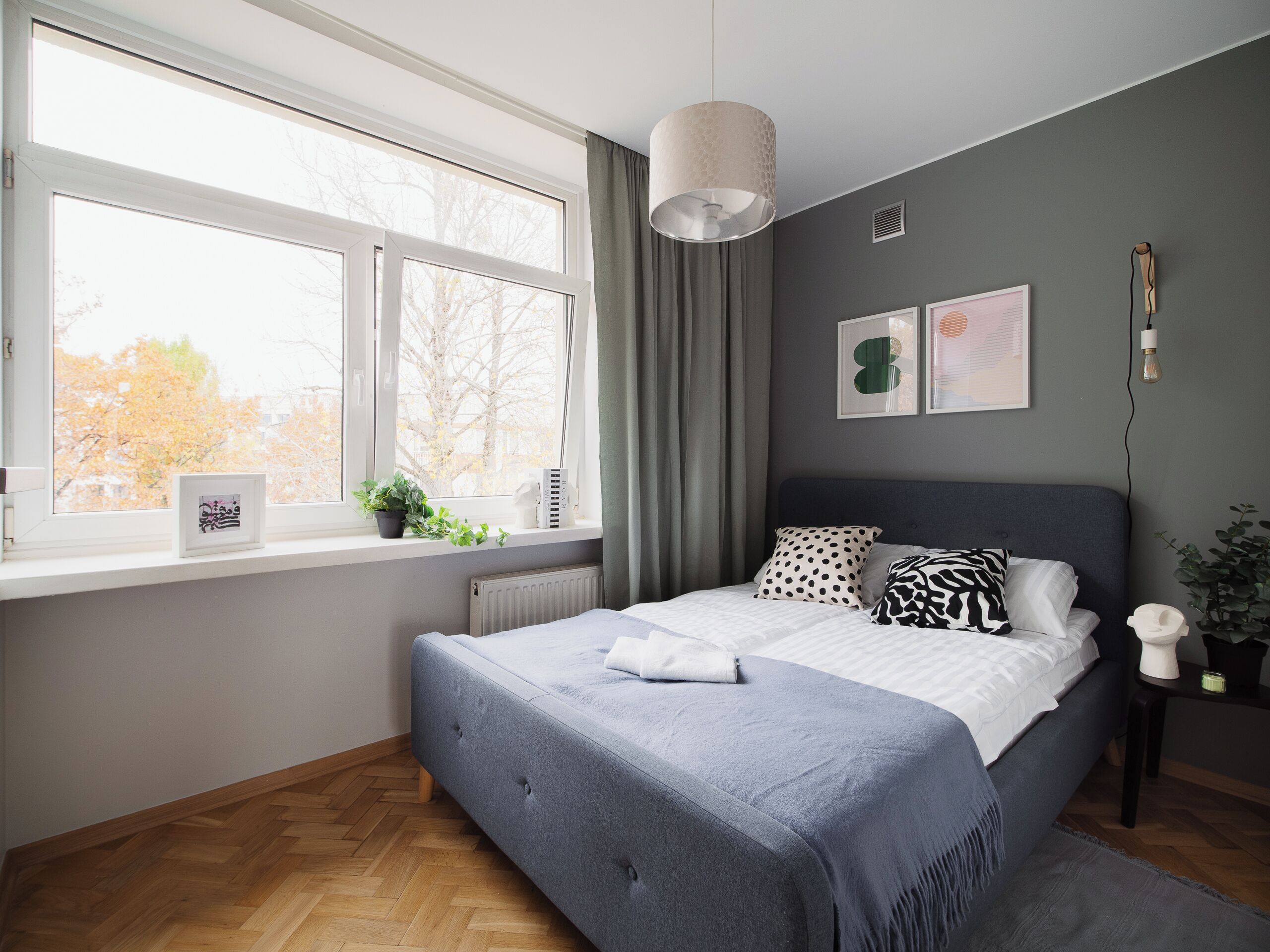 2 多间卧室、熨斗/熨衣板、免费 WiFi、床单