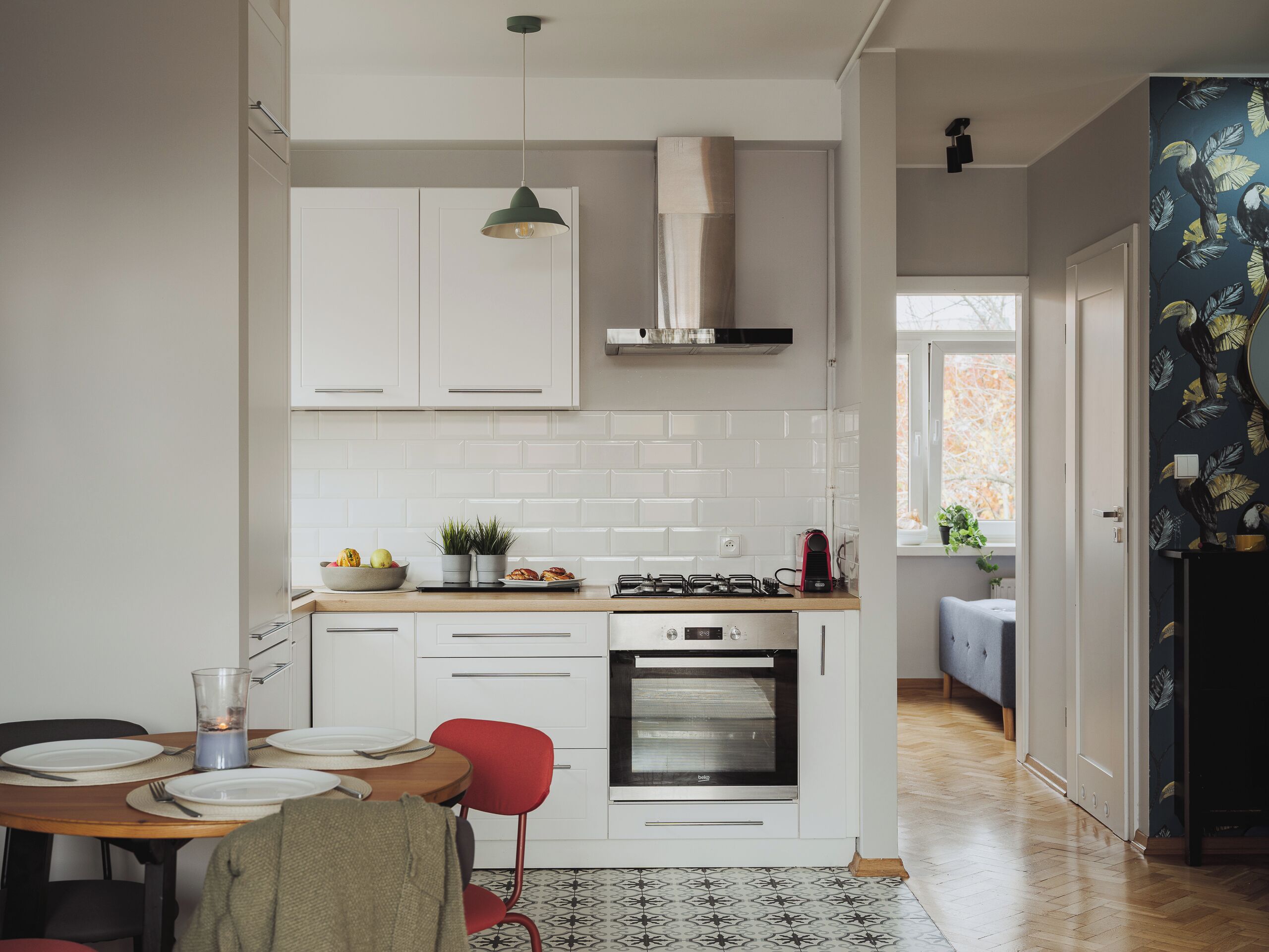 Oven, stovetop, dishwasher, coffee/tea maker