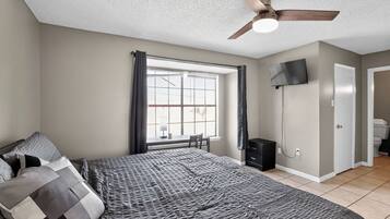 Iron/ironing board, free WiFi, bed sheets