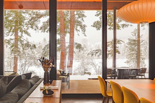 Ursa Minor – Spacious 4BR Retreat near Mazama