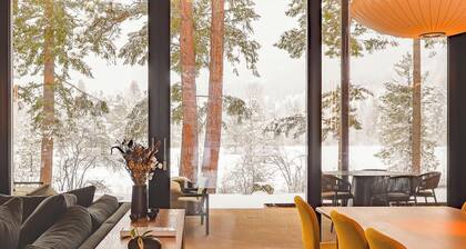 Ursa Minor – Spacious 4BR Retreat near Mazama