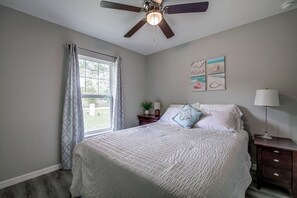 3 bedrooms, iron/ironing board, WiFi, bed sheets - Family-friendly vacation rental with everything needed for a great stay. (Dunnellon)