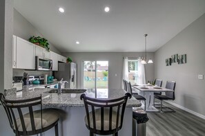 Private kitchen - Family-friendly vacation rental with everything needed for a great stay. (Dunnellon)