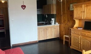 Fridge, microwave, dishwasher, coffee/tea maker - Apartment in Orcieres Near Ski Slopes (Orcieres)