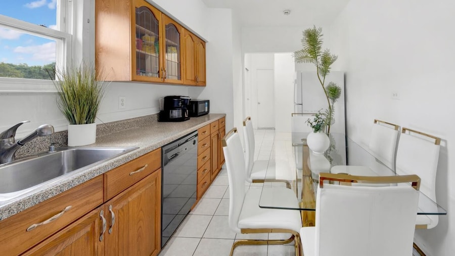 Spacious 3BR Luxe Escape near NYC