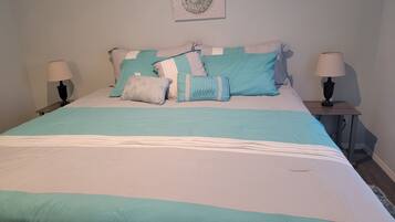 Iron/ironing board, WiFi, bed sheets