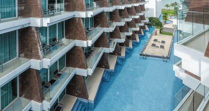 Ocean Breeze1BR Steps from the Sea C244