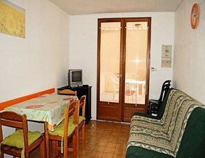 Dining - 2 Rooms for 4 People (Leucate)
