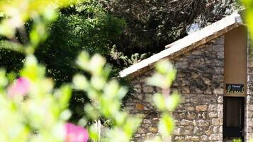 Khuôn viên nơi lưu trú