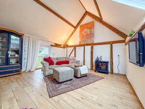 TV - Cosy flat centrally located in the Eifel region (Roes)