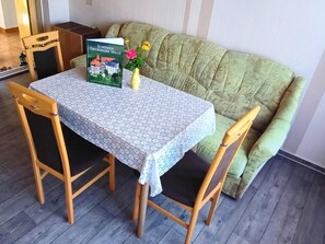 تناول الطعام