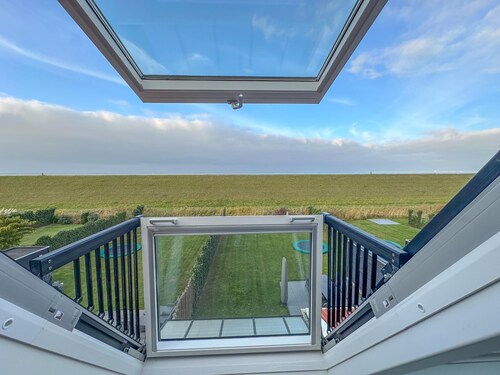 Wellness villa with sauna, garden and sea nearby