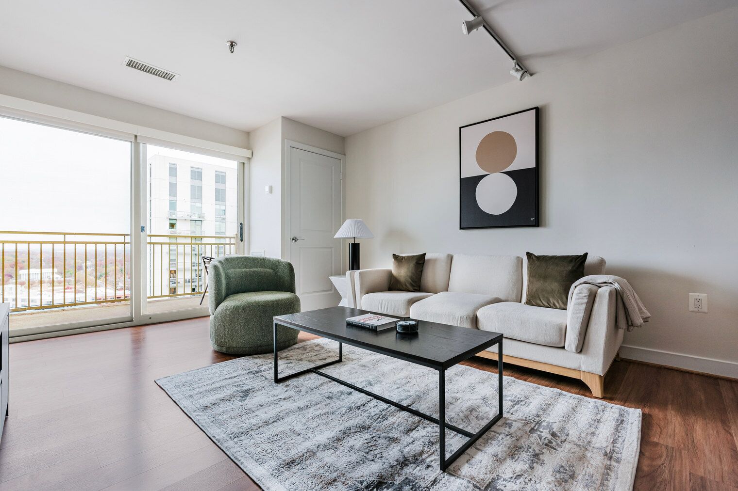 テレビ、ステレオ