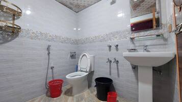 Free toiletries, towels, soap, shampoo