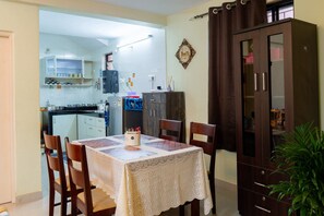 Dining - Sunny 2BHK Escape Pool +Gym+ Steps from Colva Beach (Colva)