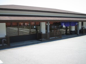 واجهة المنشأة