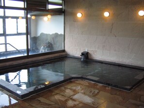 ينابيع ساخنة