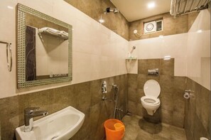 Family Room | Bathroom | Bathtub, slippers, towels, soap