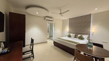 Executive Double Room, City View | In-room safe, desk, laptop workspace, blackout curtains