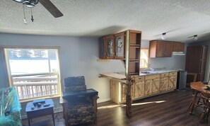 Interior - Lovely 3-bedroom mobile home in peaceful Hubbard Lake retreat (Hubbard Lake)