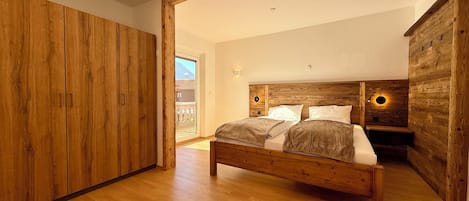 1 habitación y ropa de cama