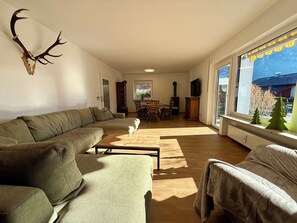 Living area - Vacation home 120 sqm with three separate bedrooms (Inzell)