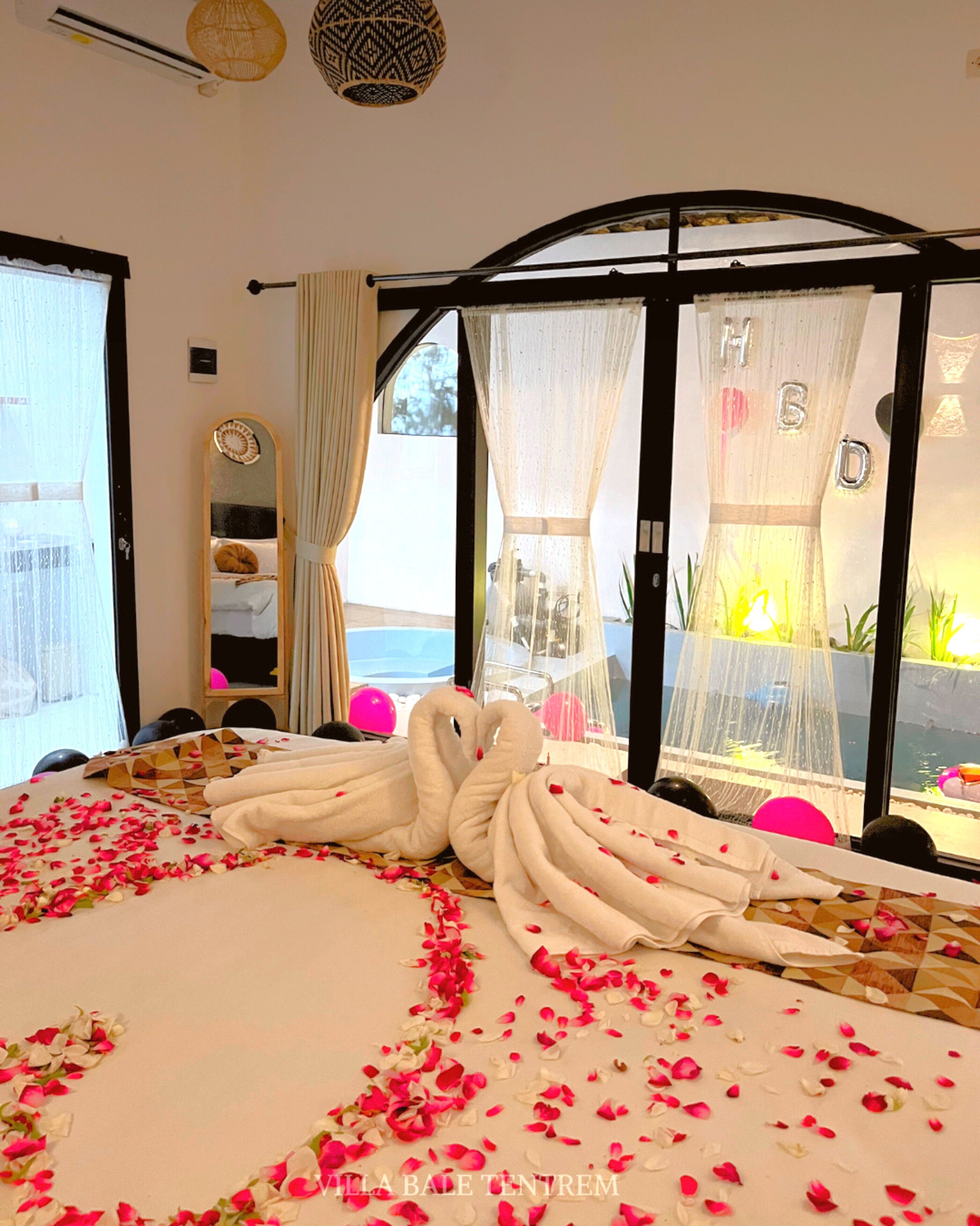 Deluxe Villa, 1 King Bed, Private Pool, Pool View | Desk, laptop workspace, free WiFi