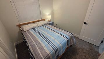 3 quartos, ferros/tábuas de passar roupa, Wi-Fi, roupa de cama