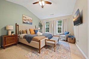 3 bedrooms, in-room safe, desk, iron/ironing board - 3-Bed Home in Milton’s Fairmont Neighborhood (Alpharetta)