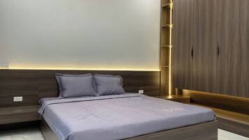 1 bedroom, iron/ironing board, WiFi