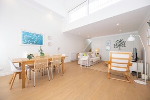 TV - Rosemary House (Tavira)
