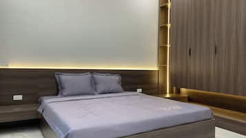 1 bedroom, iron/ironing board, WiFi