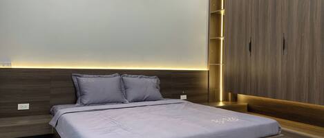 1 habitación, tabla de planchar con plancha y wifi