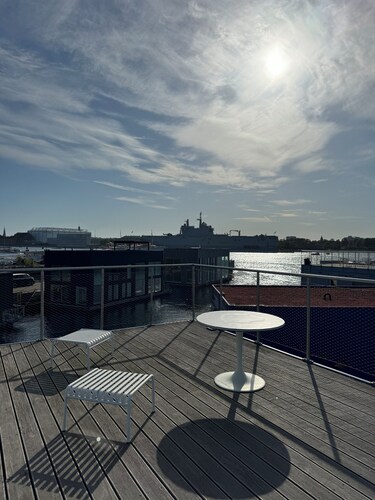 Unique Houseboat on the Water – Stay Like a True Copenhagener