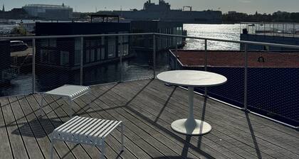 Unique Houseboat on the Water – Stay Like a True Copenhagener