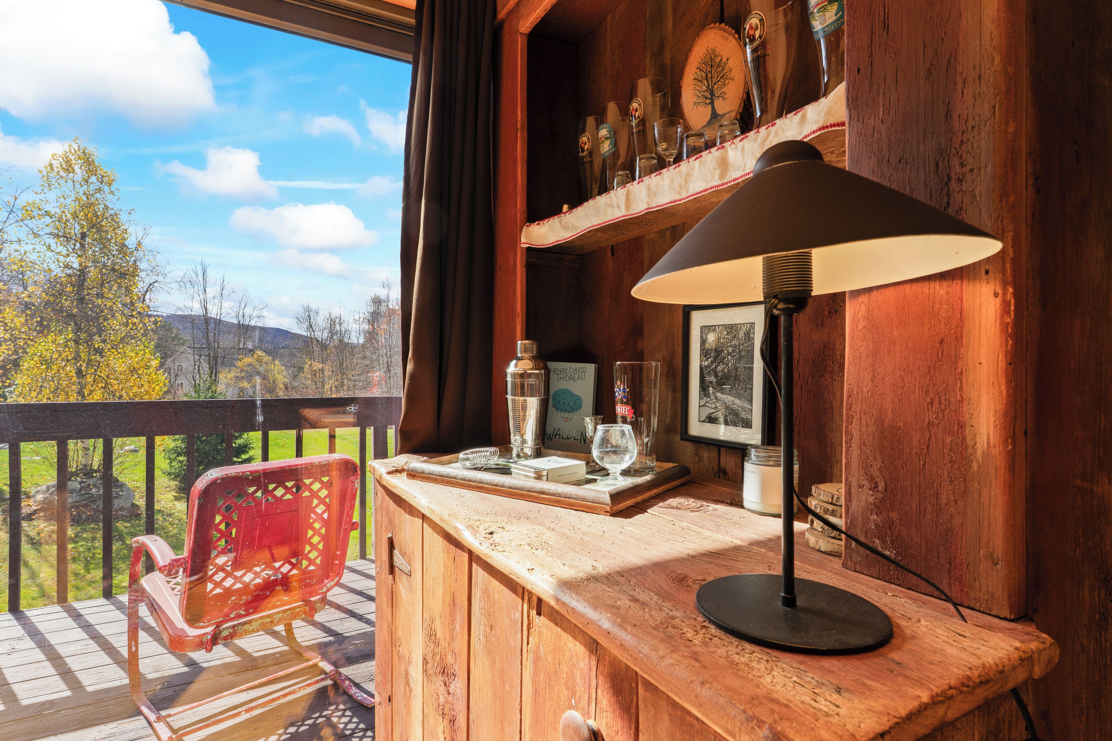 المنشأة من الداخل