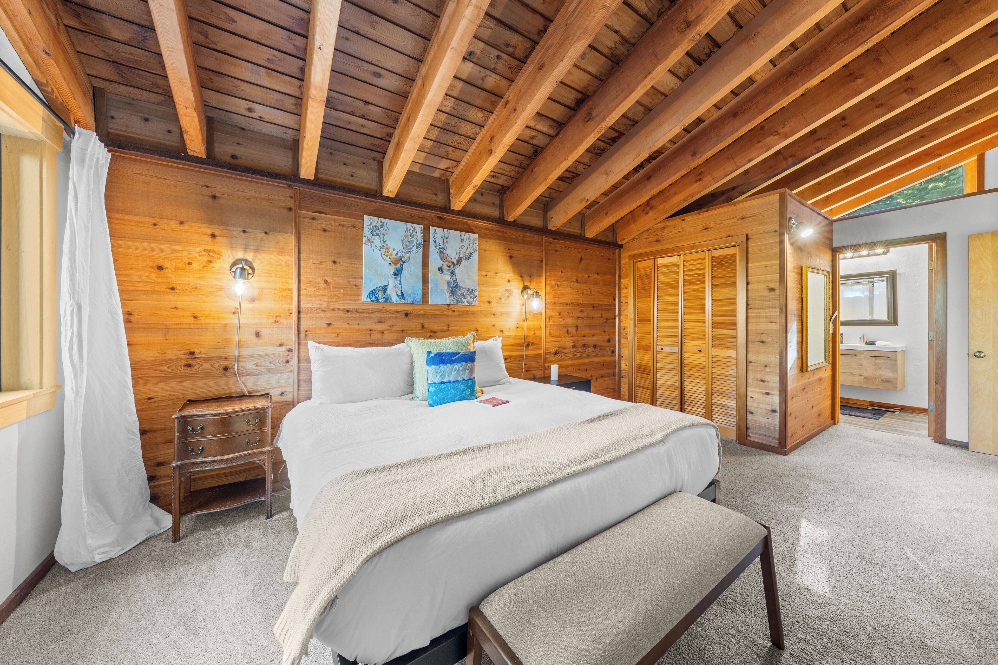 4 chambres, fer et planche à repasser, Wi-Fi gratuit, draps fournis