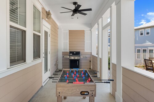 2 Homes, Sleeps 25 | Pool, Firepit, Free Golf Carts | Blue Mountain Beach