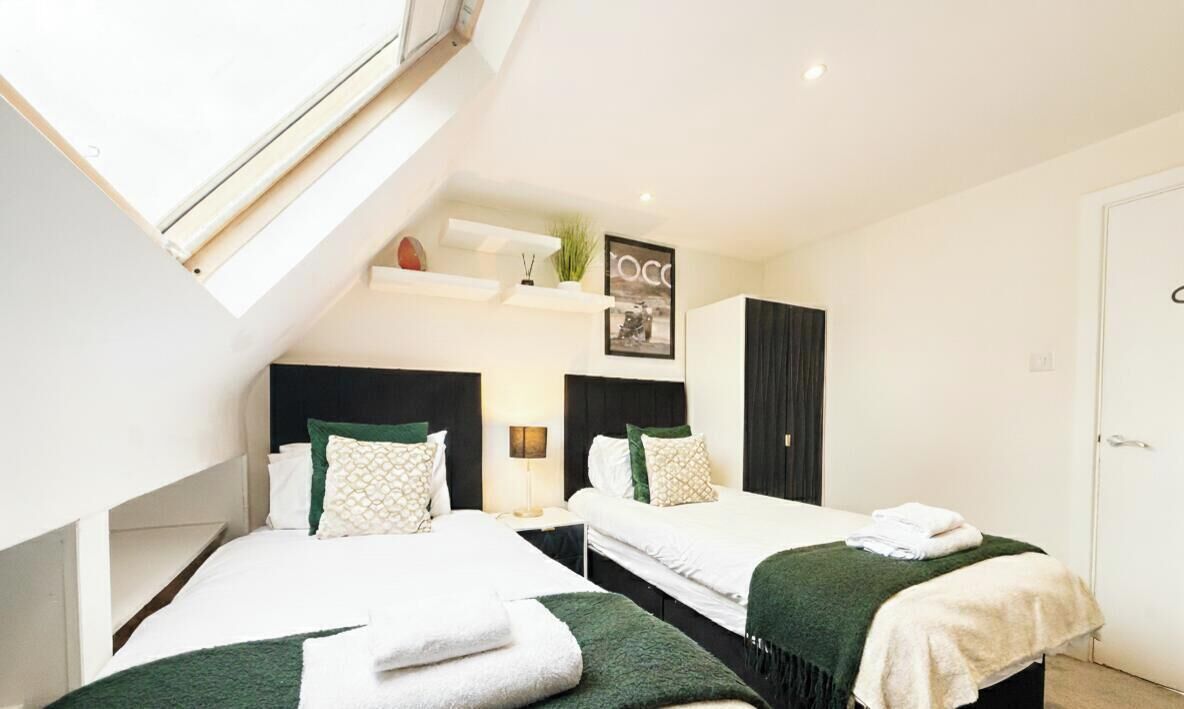 2 bedrooms, iron/ironing board, Internet