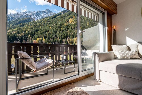 Apartment Mika - Alpes Agency - Central Chamonix - Sleeps 4-6