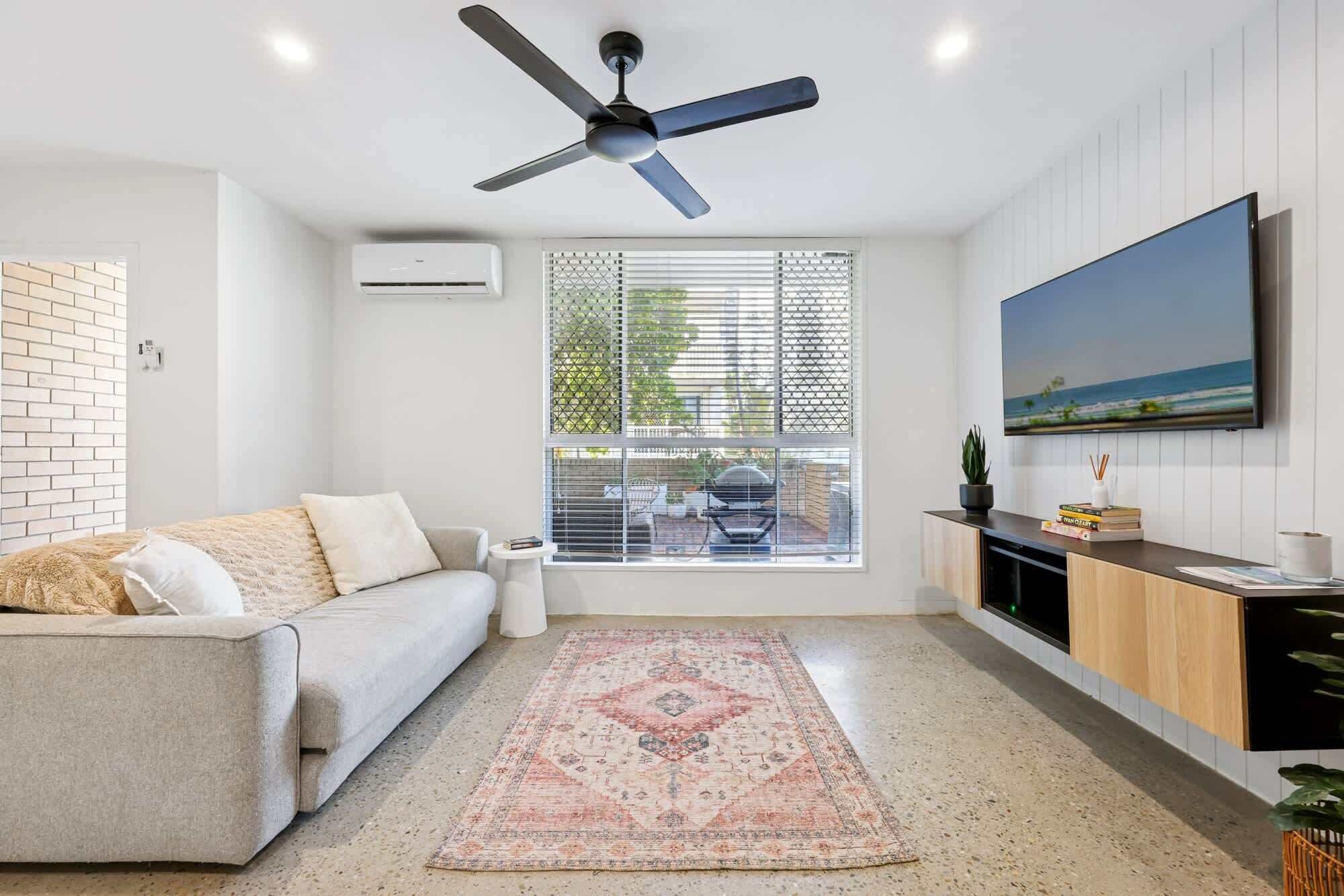 Spacious 1-bed Apartment In Coolangatta - 堤維德岬