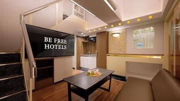 Edredón, caja de seguridad en la habitación y insonorización