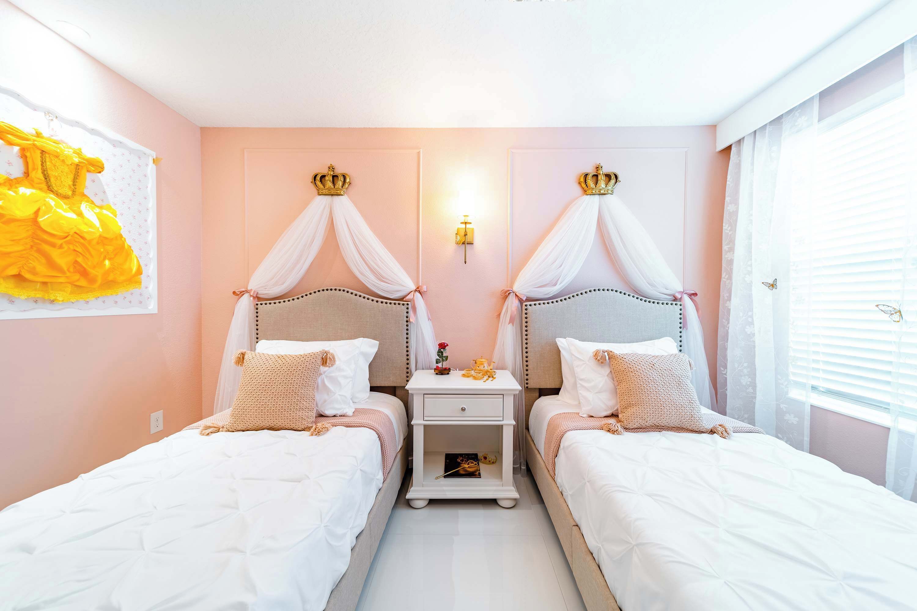 9 bedrooms, desk, iron/ironing board, travel cot