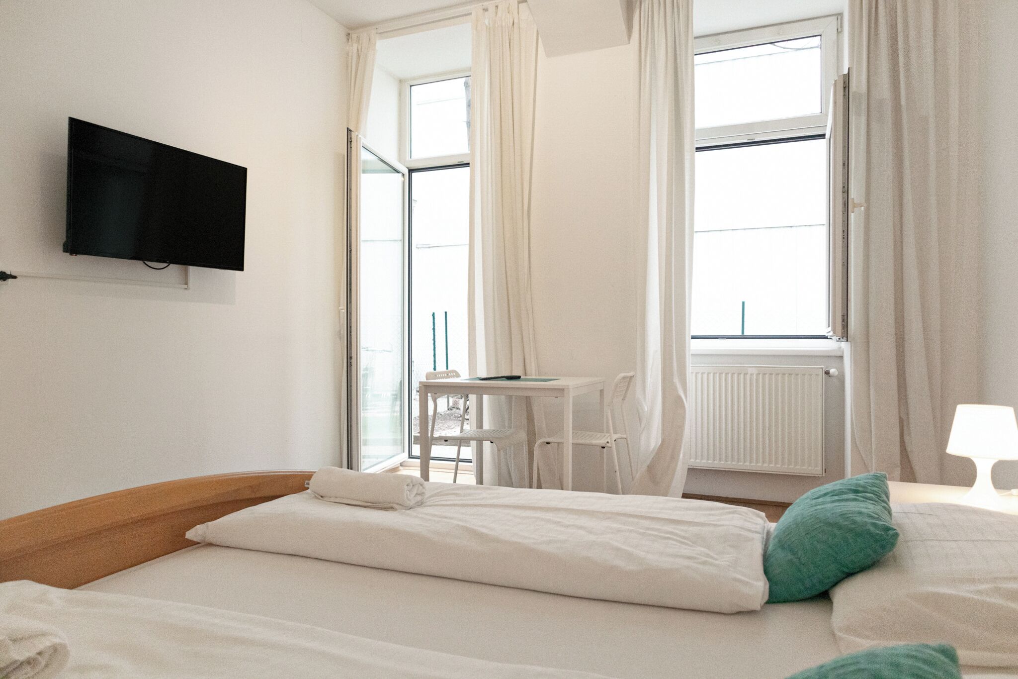 Iron/ironing board, free WiFi