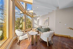 Televisión, chimenea