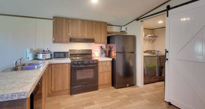 Secluded El Reno Retreat w/ Private Fishing Lake!