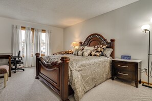 4 bedrooms, Internet, bed sheets - 12 Mi to Dtwn St Paul: Extended Stay in Woodbury! (Woodbury)