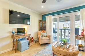 TV - Galveston Beach Condo: Pool & Balcony w/ Views! (Galveston)