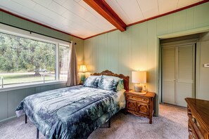 2 habitaciones, escritorio, internet y ropa de cama 